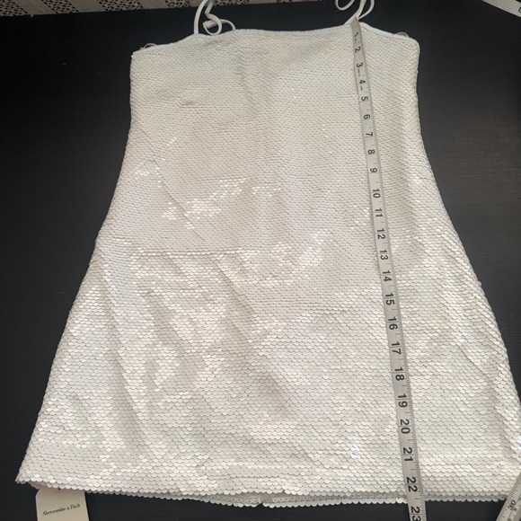 White Sequin Mini Dress Abercrombie & Fitch Size XXS - Picture 10 of 15